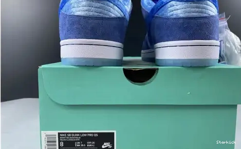 400 CT2552 Nike Dunk QS Low SB 0427
